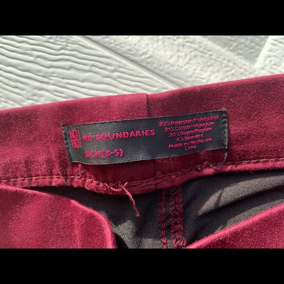 No Boundaries size Small (3-5) jeans - Picture 5 of 6